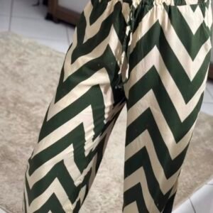 Calça moletinho estampada